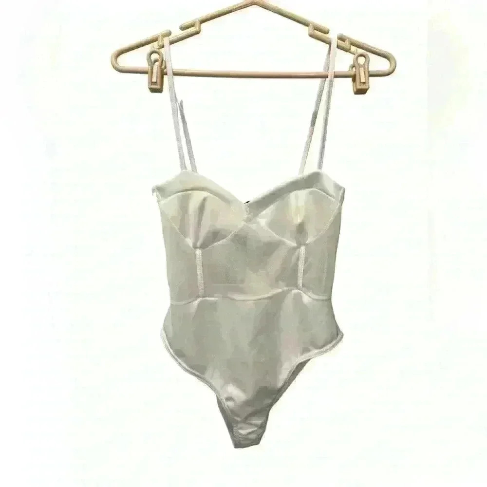 NWT BOOHOO WHITE SHEER BODYSUIT - Picture 2 of 2